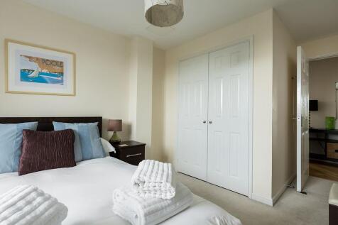 4MurreHouse-ph12_web300.jpg