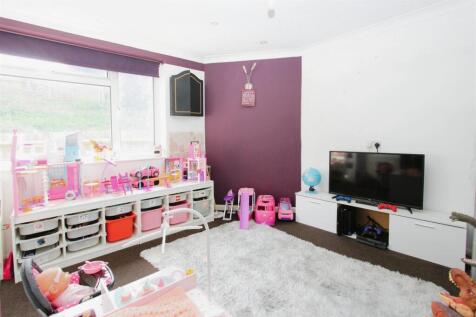 Bedroom 4 / Playroom