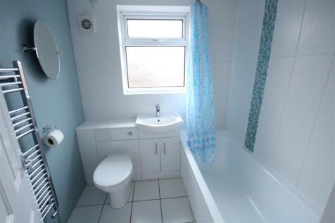 UFTON BATHROOM.jpg