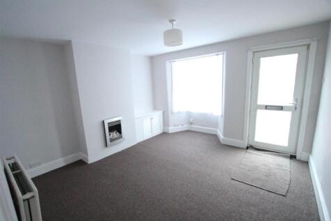 UFTON LOUNGE.jpg
