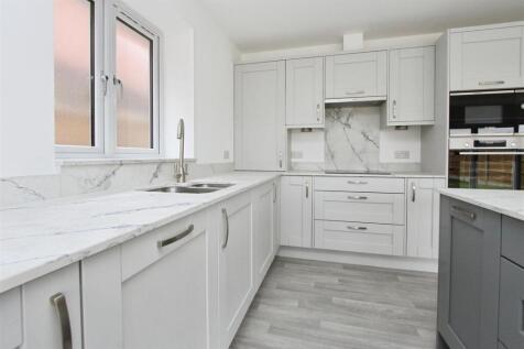 Open plan Kitchen/ Lounge