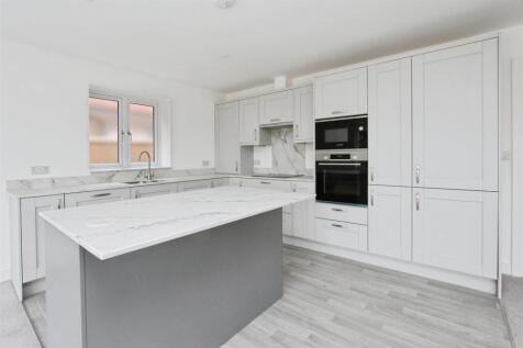 Open plan Kitchen/Lounge