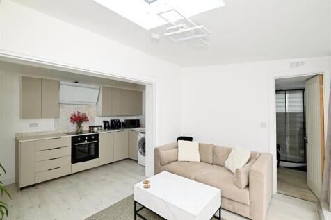 Annexe Lounge Area