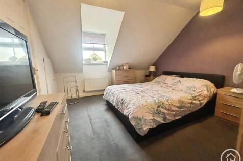 Bedroom One (With En-Suite)