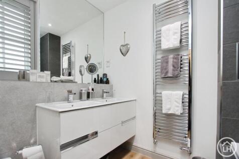 Bedroom One - En-Suite