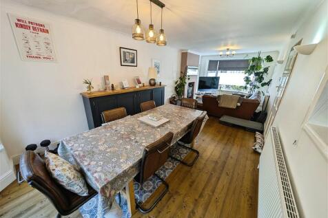 Living/Dining Room