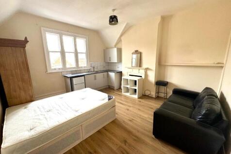 Studio Flat