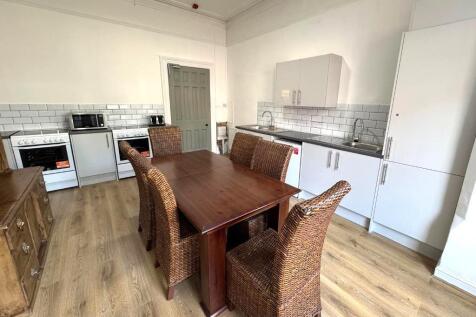 Communal Kitchen/Diner