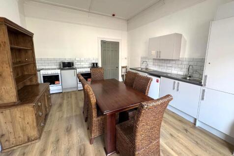 Communal Kitchen/Diner