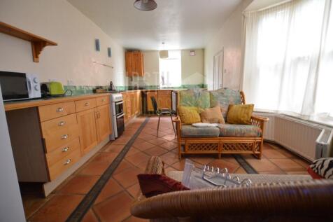 KITCHEN LIVING AREA
