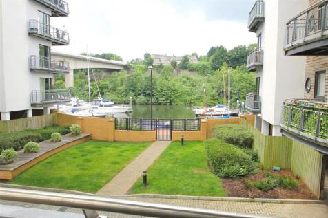 Cambria Buildings Outside 2.jpg