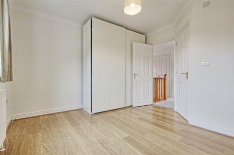 Bedroom 1 - 2.jpg