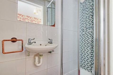 Newton - shower.jpg
