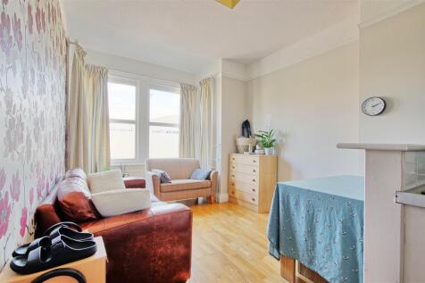 Holcroft - Living Room.jpg