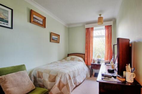 Bedroom two.jpg