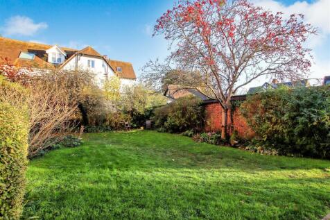 Front garden.jpg
