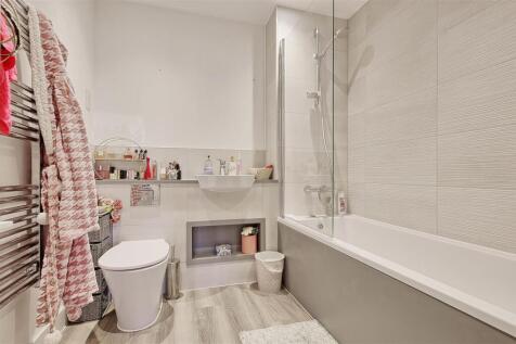 Bathroom.jpg