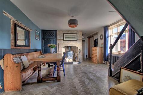 Dining Space 1_1.jpg