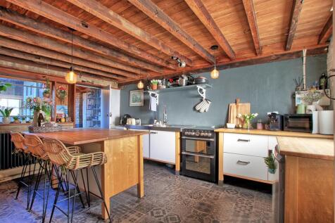 Kitchen 1.jpg