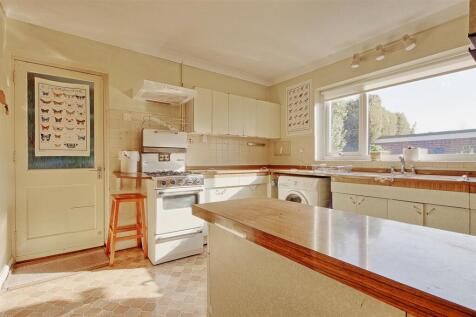 Kitchen 3.jpg