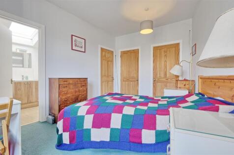 Bedroom 1 - 2.jpg