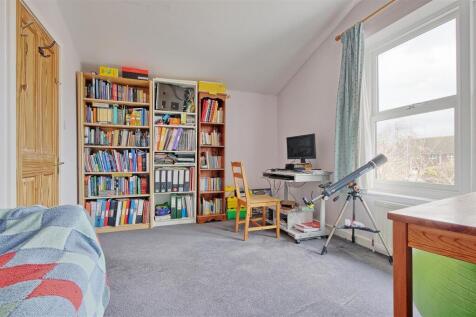 Bedroom 2 - 2.jpg