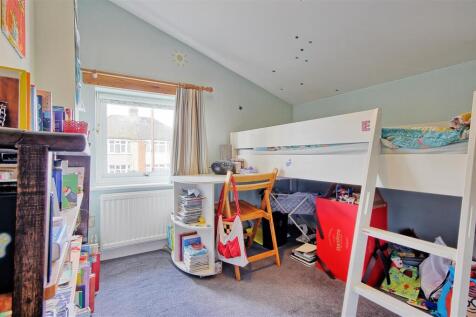 Bedroom 4.jpg