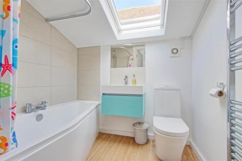 Bathroom.jpg