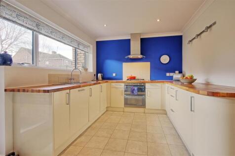 Kitchen 3.jpg