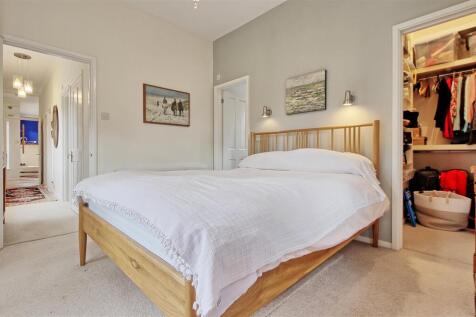 Bedroom 1 - 2.jpg