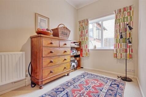 Bedroom 4.jpg