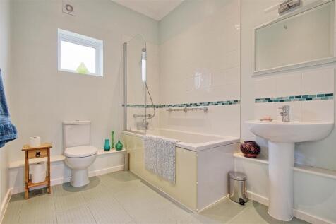 Bathroom.jpg