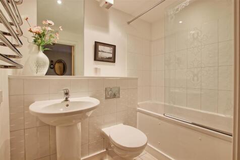 Bathroom.jpg