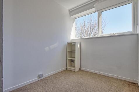 Bedroom 3 2.jpg