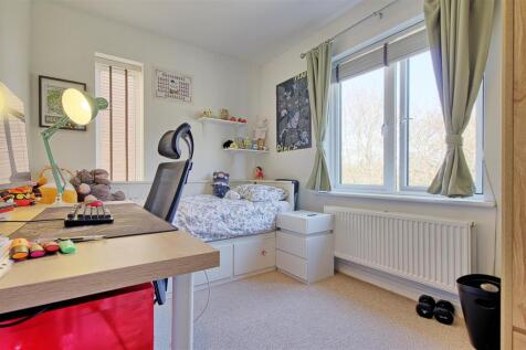 Bedroom 5.jpg