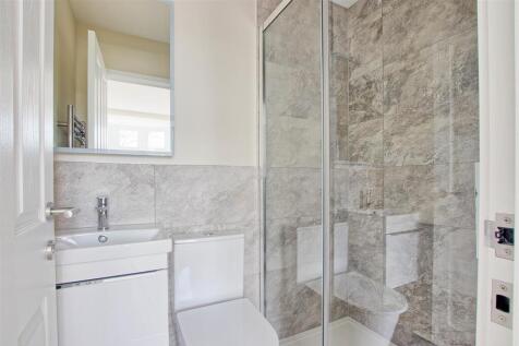 Ensuite to bedroom three.jpg