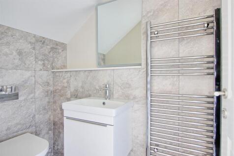 Bedroom Four Ensuite.jpg