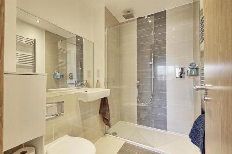 Bathroom.jpg