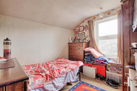 Bedroom two.jpg