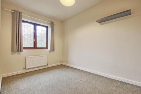 Bedroom 4.jpg
