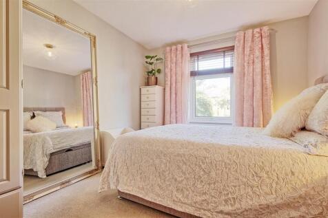 Bedroom 1 - 2.jpg