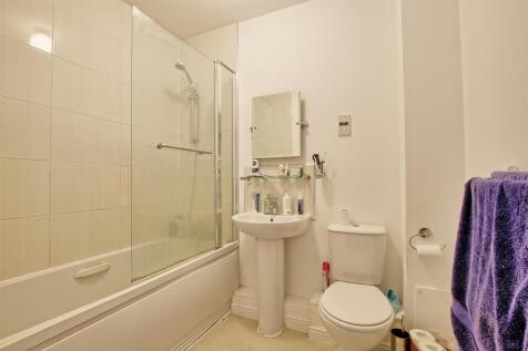 Bathroom.jpg