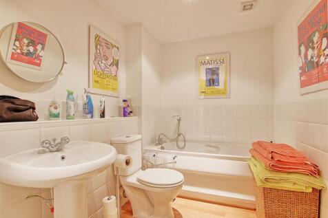 Bathroom.jpg