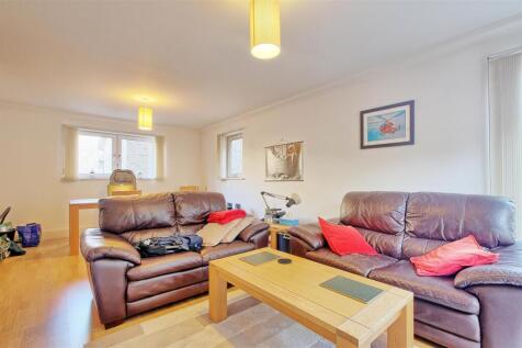 Living space 3.jpg