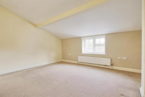 Bedroom 1.jpg