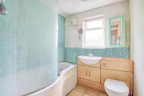 Bathroom.jpg