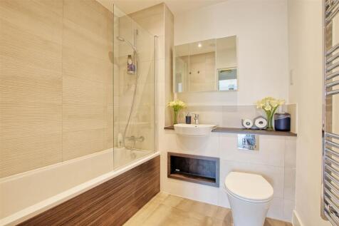 Bathroom.jpg