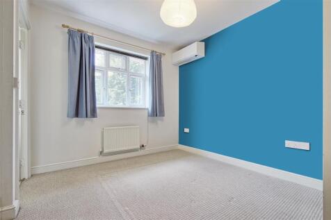 Bedroom 1 - 2.jpg
