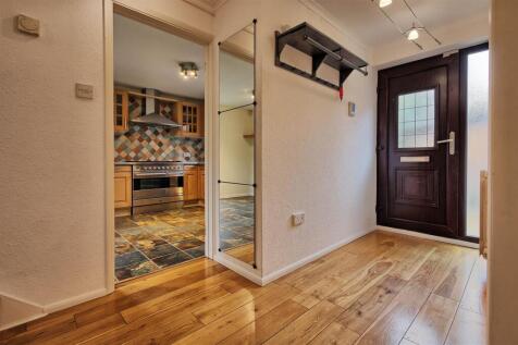 Entrance hall.jpg