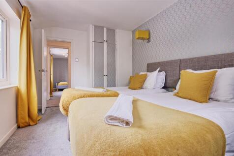 Bedroom 1 - 2.jpg